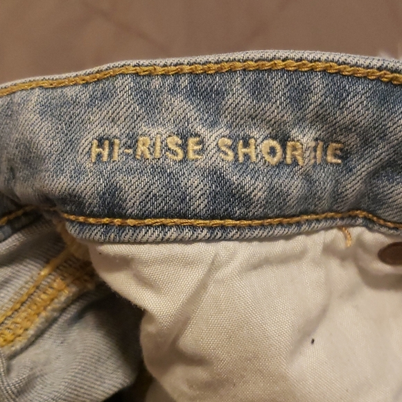 Shorts - Picture 3 of 3